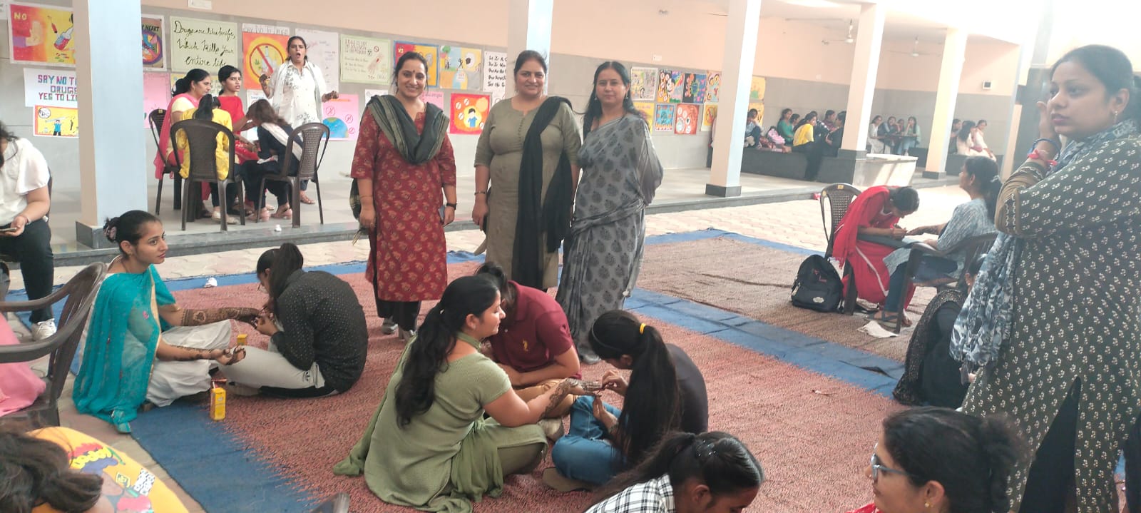 Mehndi competition on Karwa chauth