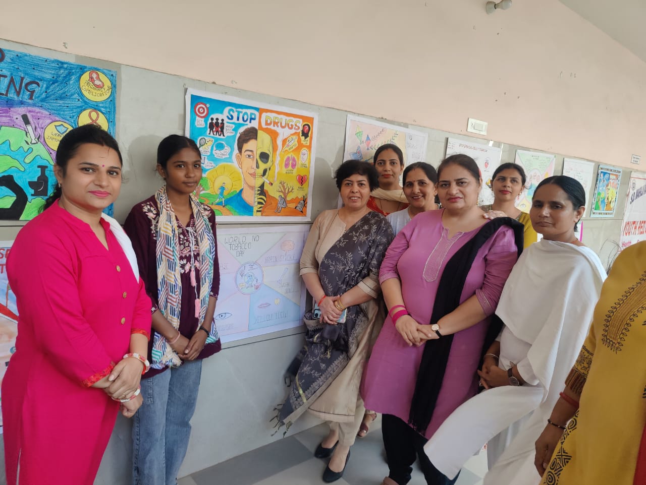 नशा मुक्ति भारत अभियान  *पोस्टर मेकिंग प्रतियोगिता* 12.09.2025 Red cross/red ribbon