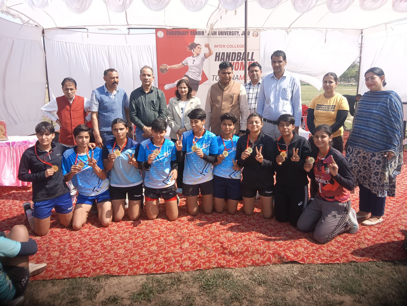 *एस डी महिला महाविद्यालय नरवाना की महिला हैंडबॉल टीम ने हासिल किया गोल्ड मेडल 🥈*